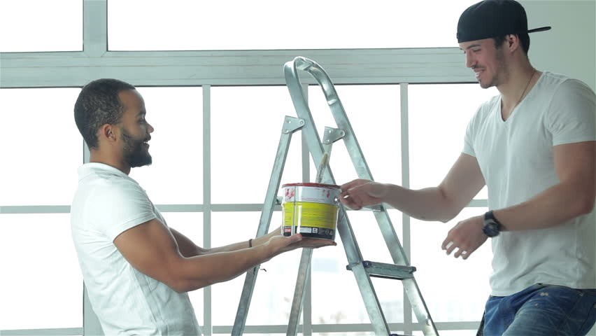צביעת דירה - צוות עובדים